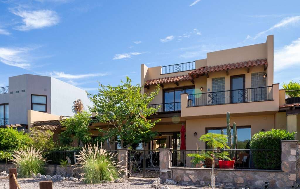 Loreto Founders This custom golf course home features 3-bedroom, 3.5-bath and is located in the Founders neighborhood of Loreto Bay. The property offers thoughtfully designed spaces, refined finishes, and impressive – P.º Mision De Loreto, Loreto, BS