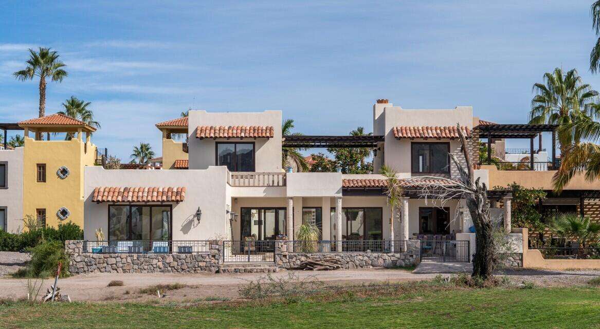 Loreto Founders Nestled on the scenic 10th hole of the Loreto Bay Golf Course, this meticulously crafted 4-bedroom, 6-bathroom custom home offers the perfect blend of luxury, comfort, and breathtaking for sale